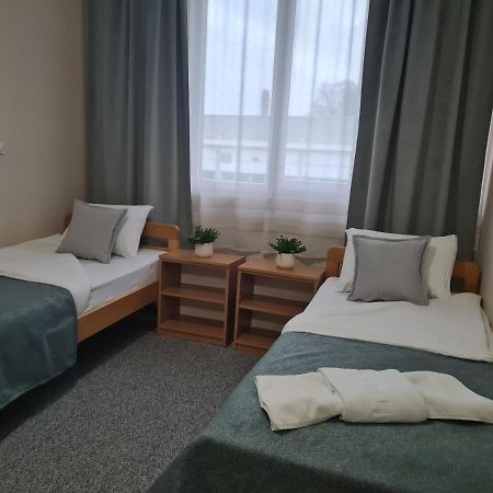 Garni Hotel Alma ปิโรต์ ภายนอก รูปภาพ
