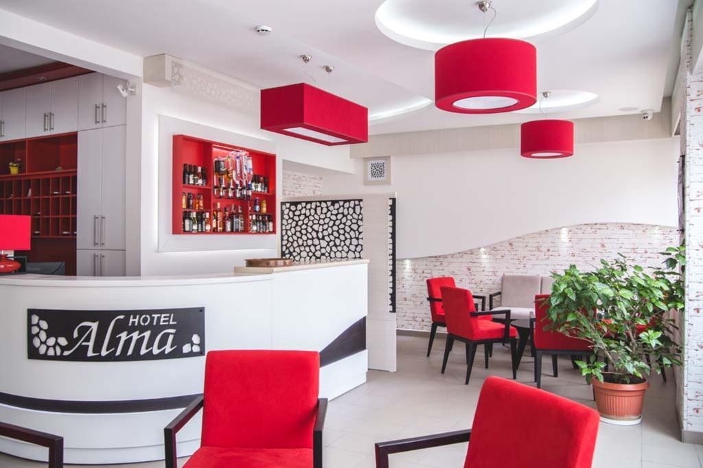 Garni Hotel Alma ปิโรต์ ภายนอก รูปภาพ