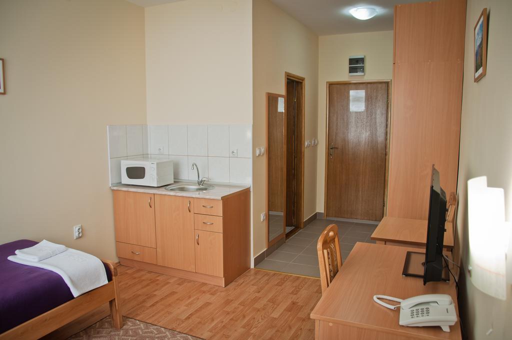 Garni Hotel Alma ปิโรต์ ห้อง รูปภาพ