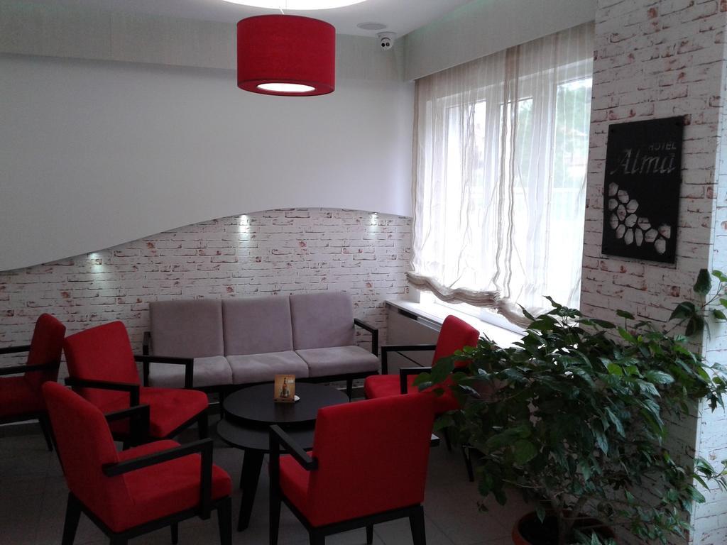 Garni Hotel Alma ปิโรต์ ภายนอก รูปภาพ