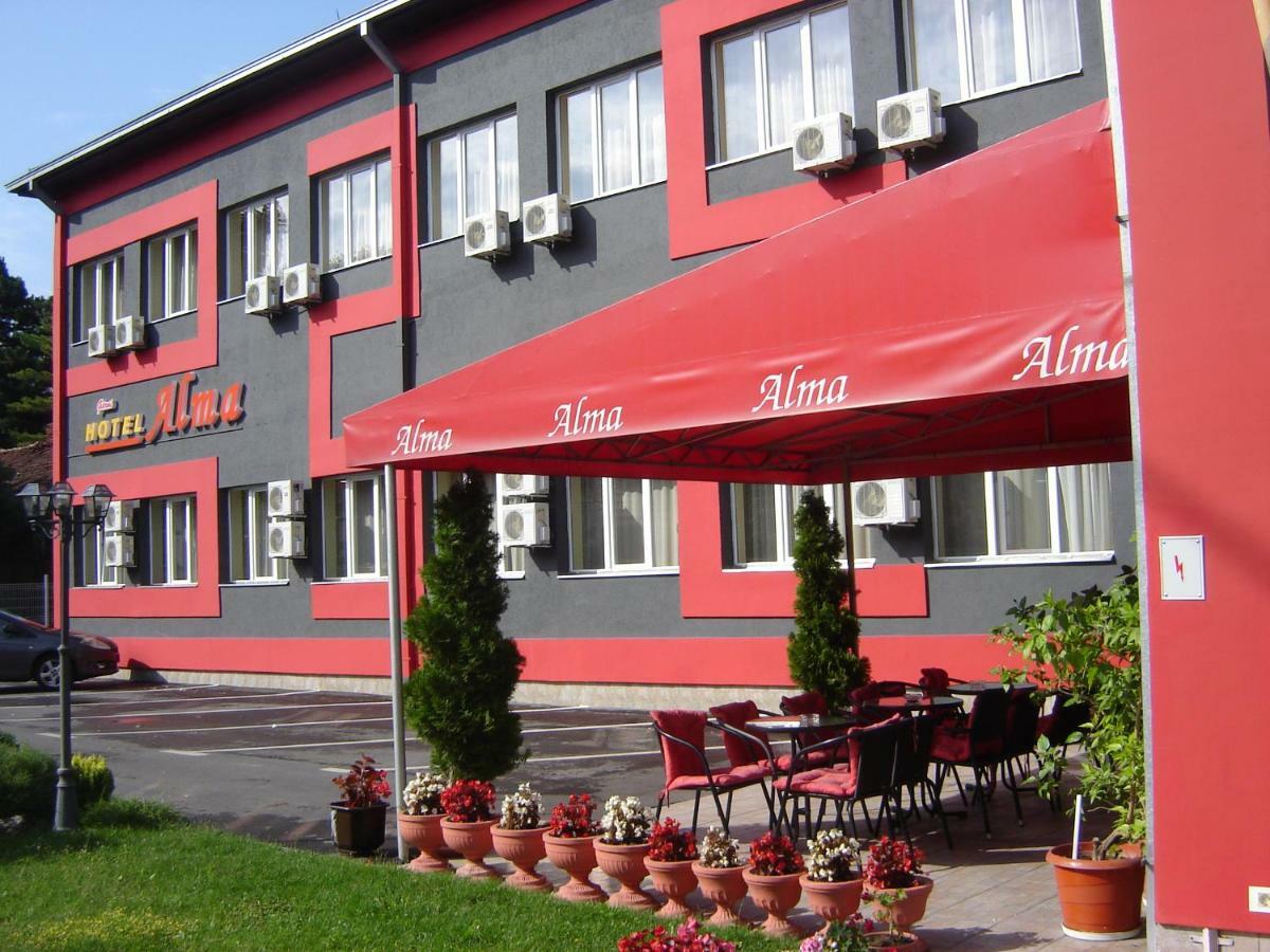 Garni Hotel Alma ปิโรต์ ภายนอก รูปภาพ
