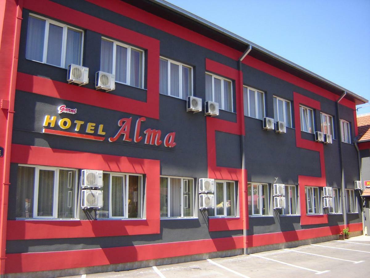 Garni Hotel Alma ปิโรต์ ภายนอก รูปภาพ